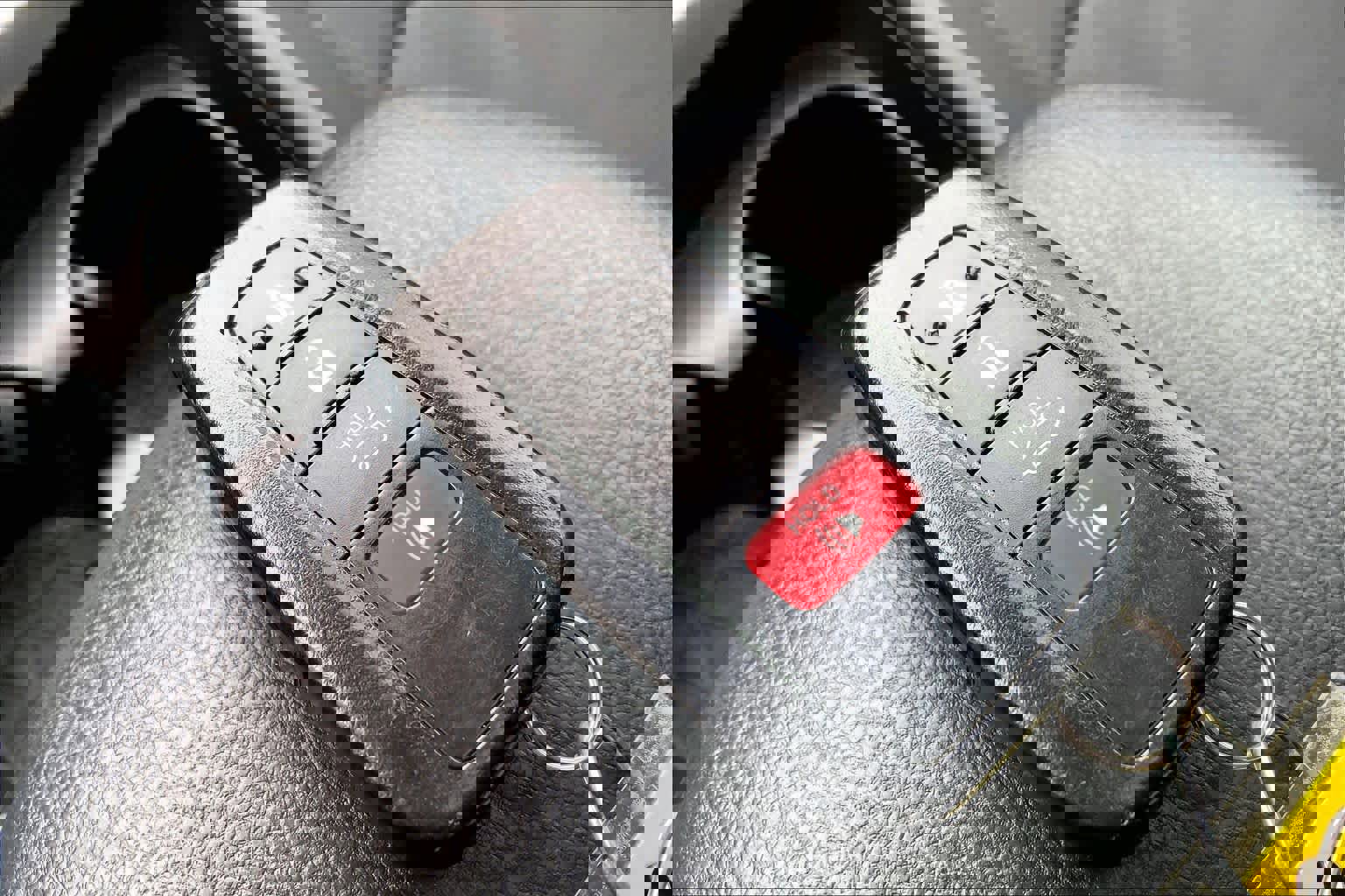 Used 2021 Toyota RAV4 XLE w/ Convenience Package AWD/4WD image 15