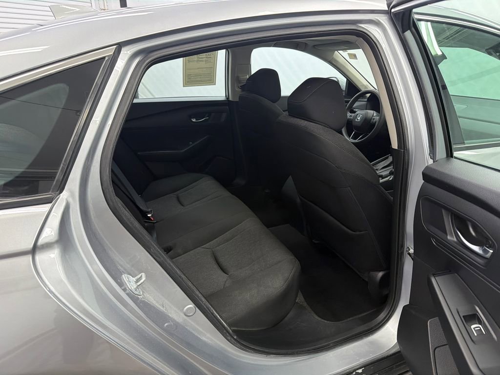 Used 2023 Honda Accord EX image 16