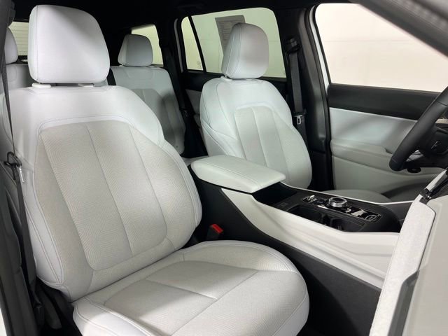 Used 2026 Jeep Cherokee Laredo AWD/4WD image 42