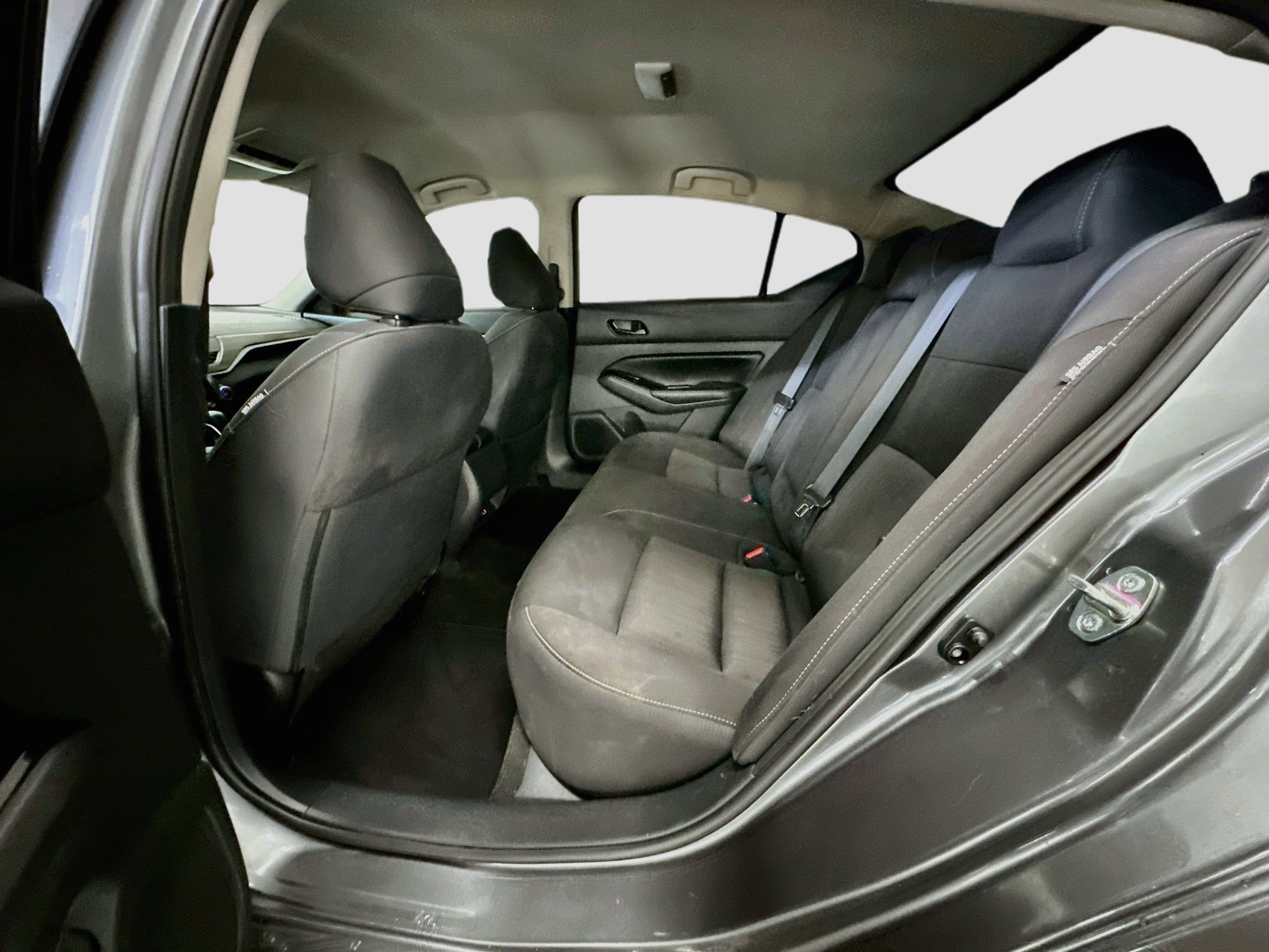 Used 2023 Nissan Altima 2.5 SV FWD image 28