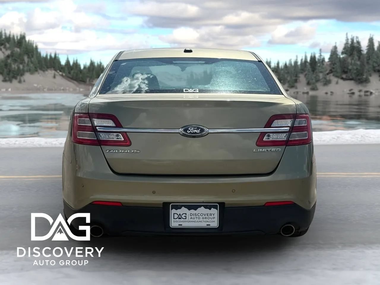 Used 2013 Ford Taurus Limited FWD image 4