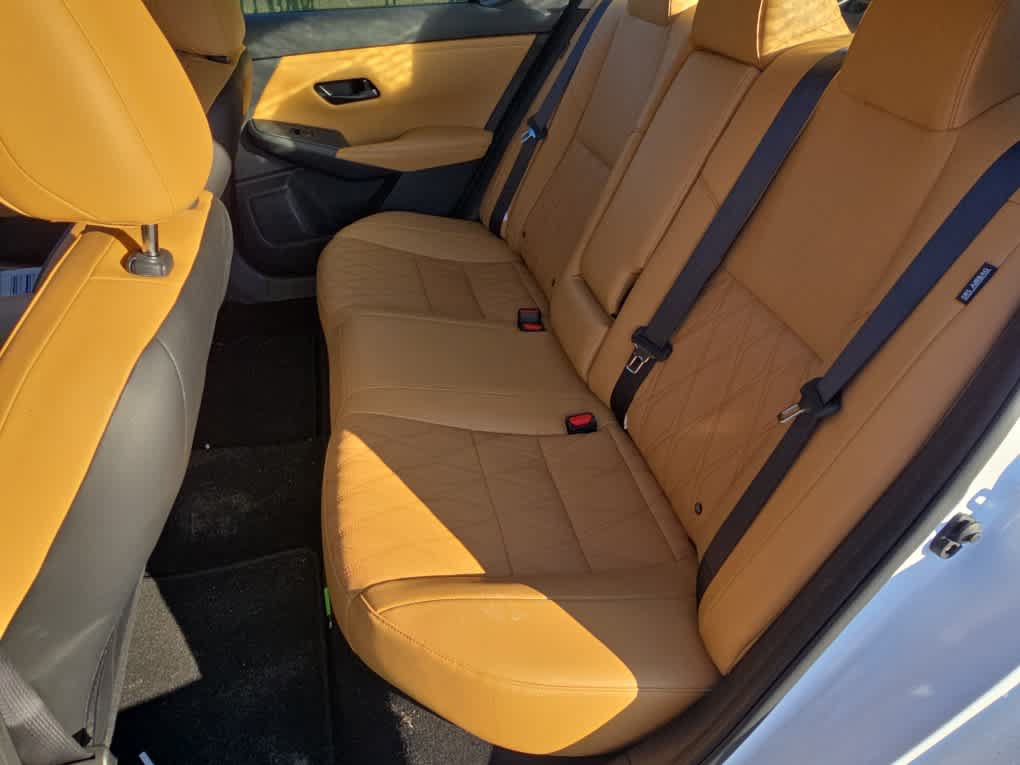 Used 2025 Nissan Sentra SV w/ SV Premium Package FWD image 10