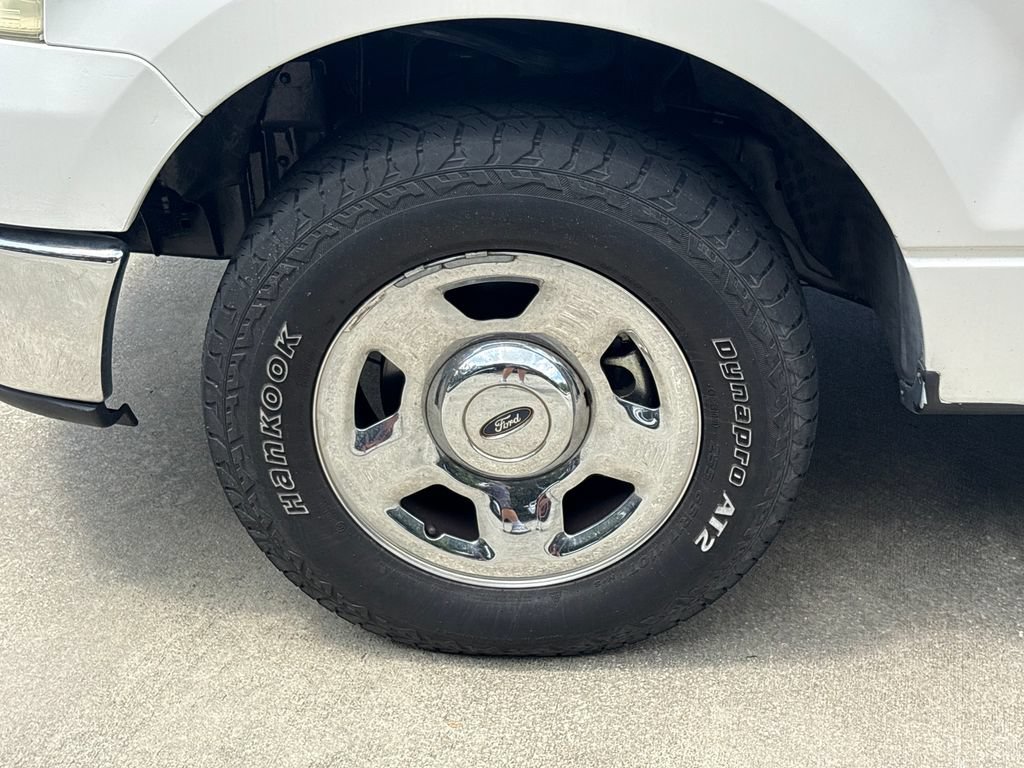 Used 2006 Ford F150 XLT RWD image 11