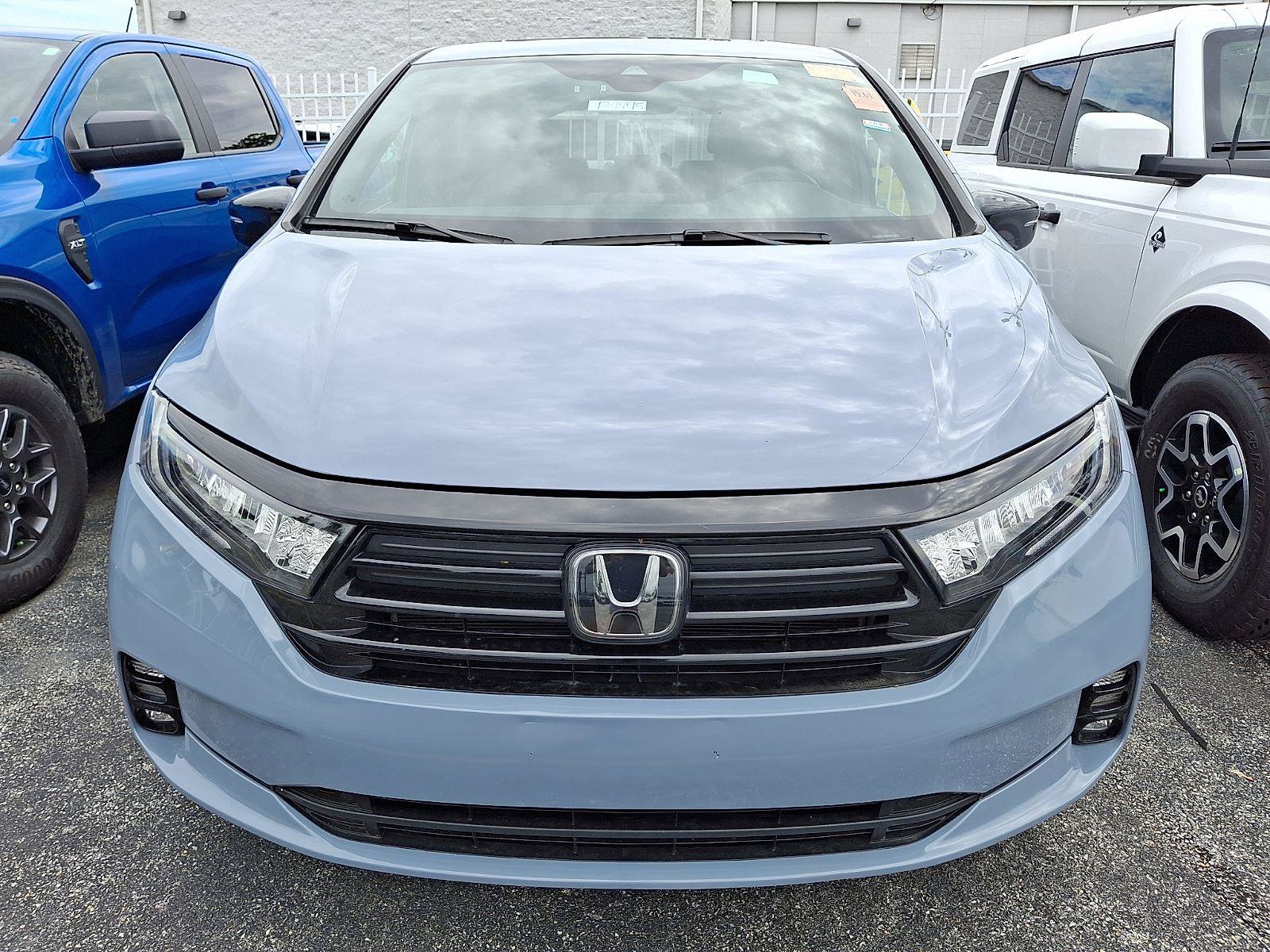 Used 2023 Honda Odyssey Sport image 2