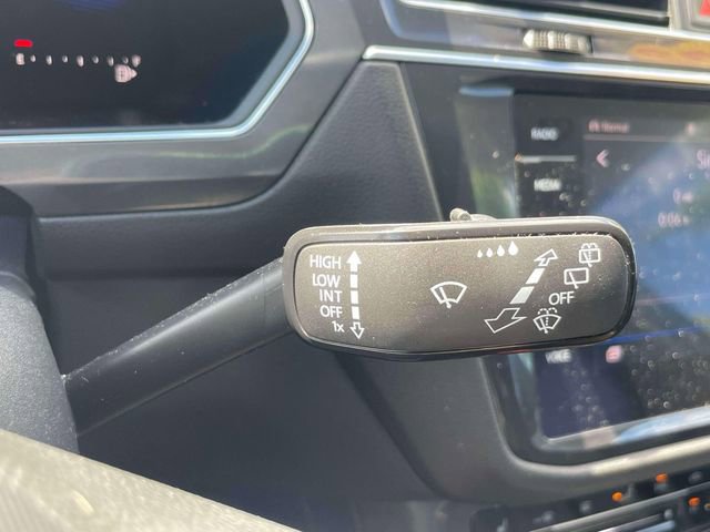 Used 2022 Volkswagen Tiguan SE image 25