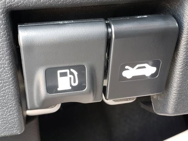 New 2025 Nissan Versa SV w/ Trunk Package image 20