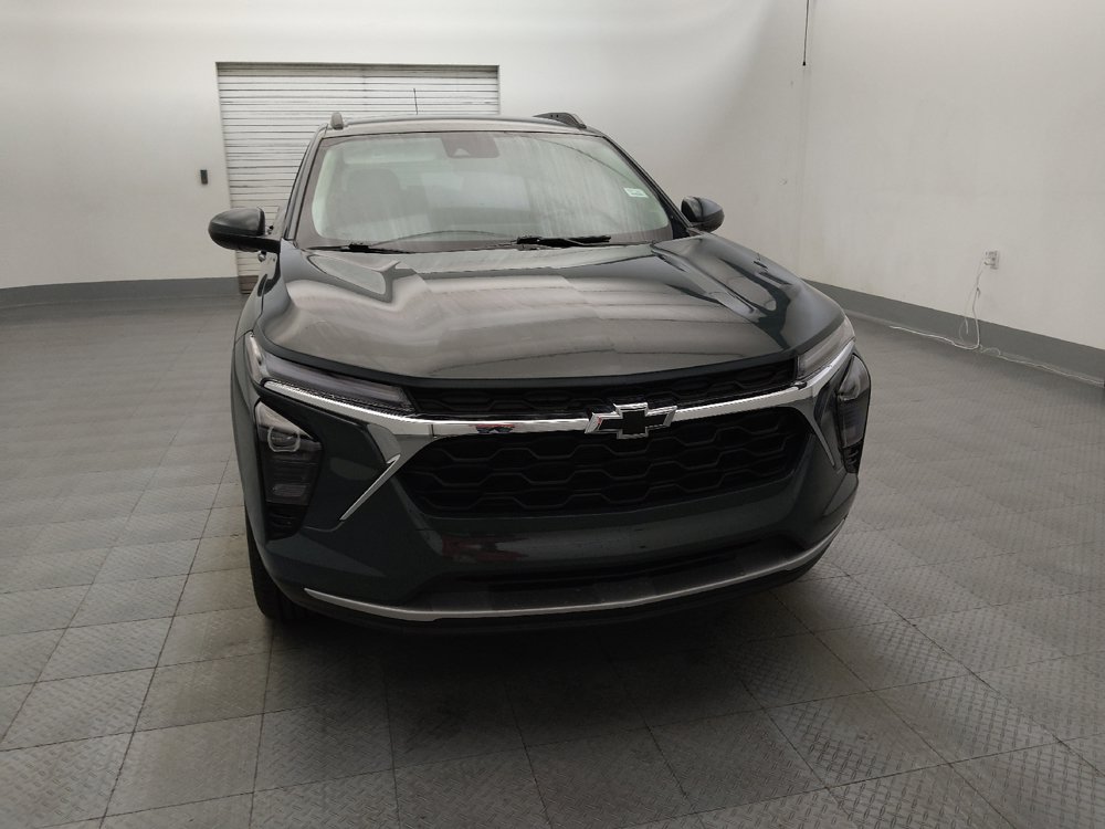 Used 2025 Chevrolet Trax LT w/ Driver Confidence Package FWD image 14