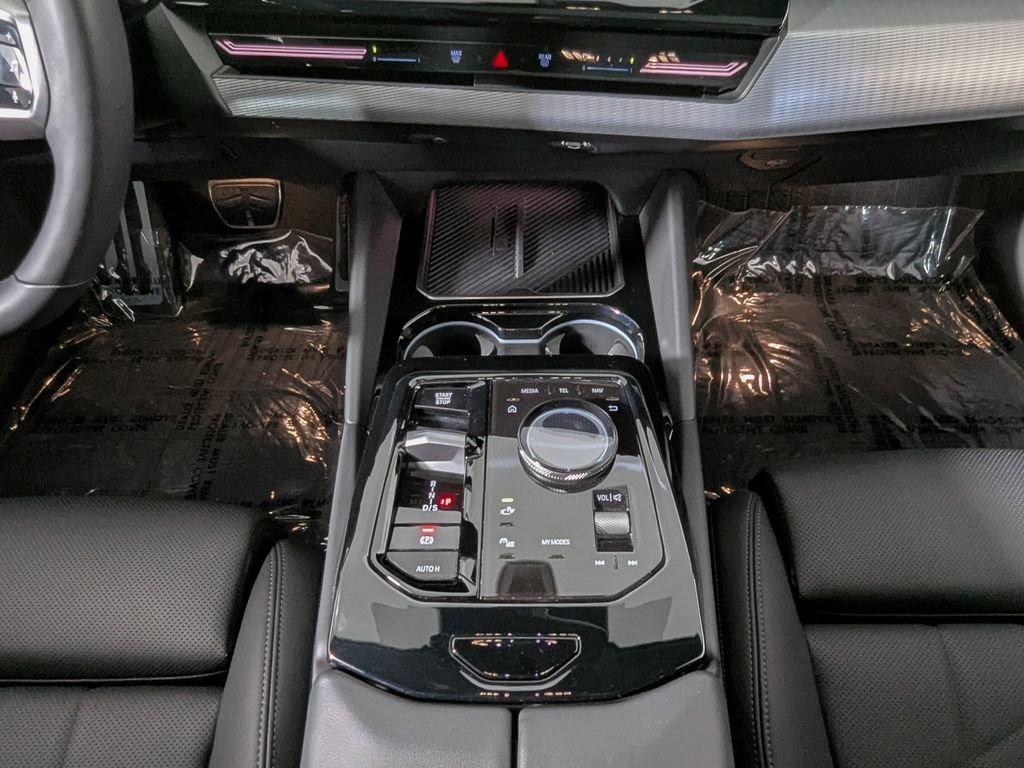 Certified 2024 BMW 530i w/ M Sport Package image 38