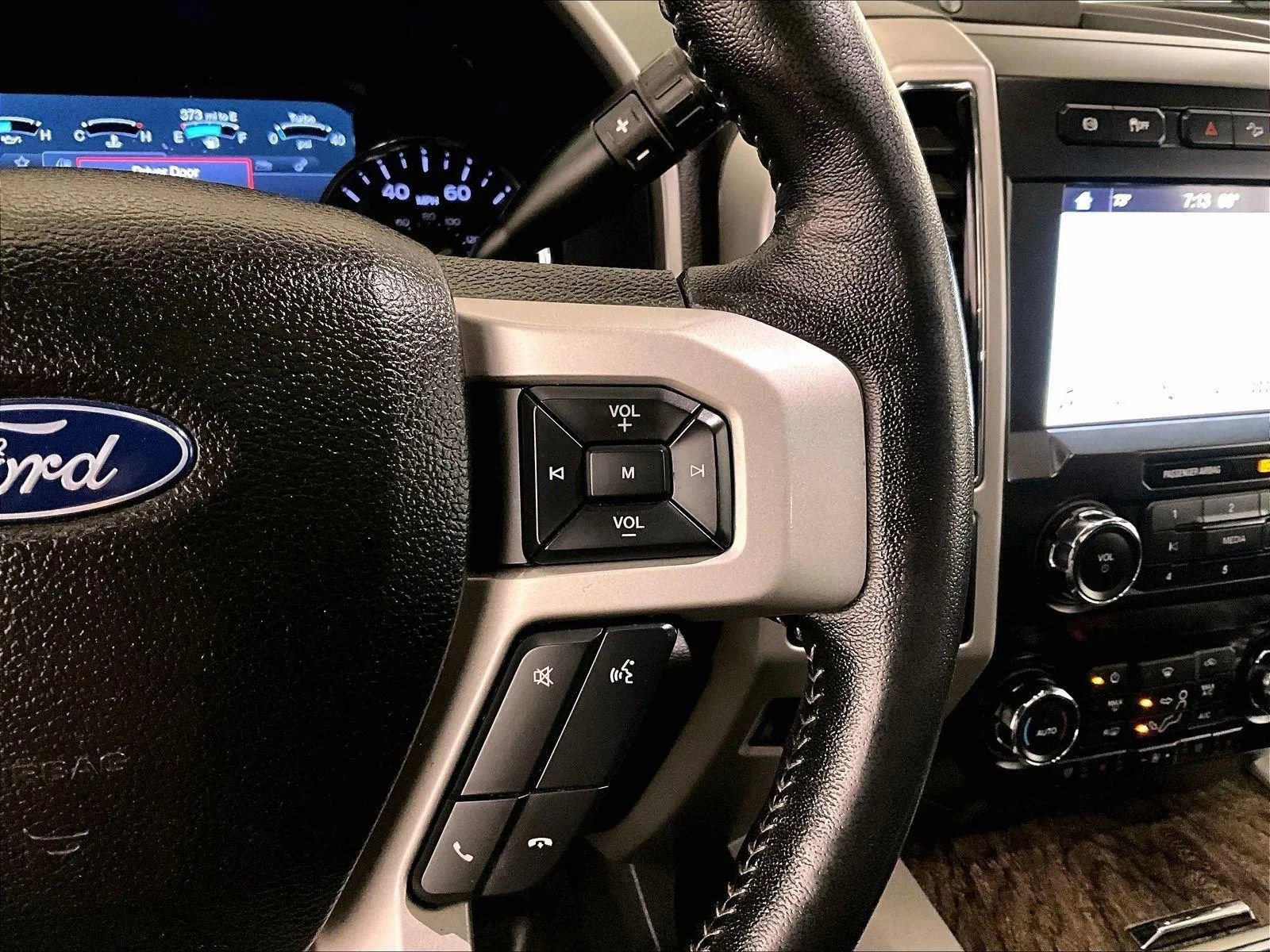Used 2019 Ford F250 Lariat w/ Lariat Ultimate Package AWD/4WD image 18
