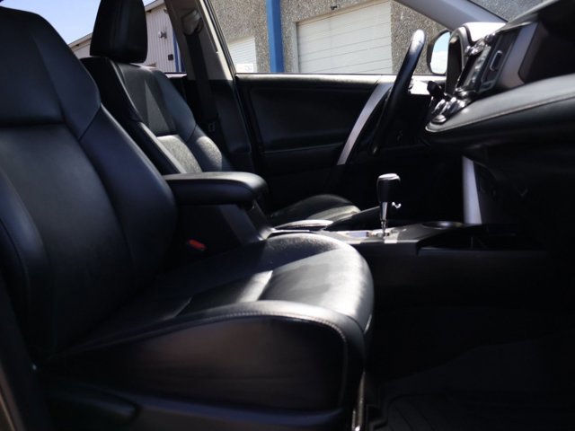 Used 2013 Toyota RAV4 Limited AWD/4WD image 30