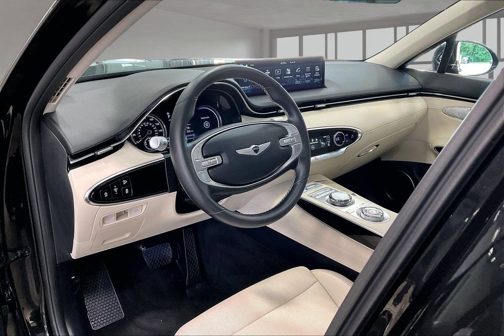Used 2024 Genesis GV70 2.5T AWD/4WD image 18