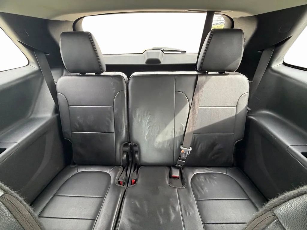 Used 2018 Chevrolet Traverse LT FWD image 36
