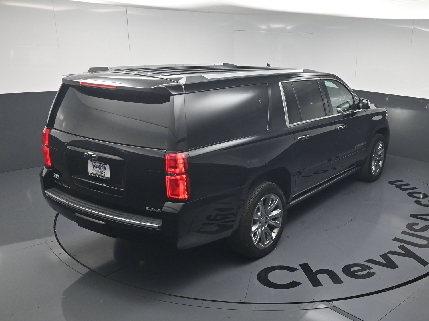 Used 2017 Chevrolet Suburban Premier AWD/4WD image 35