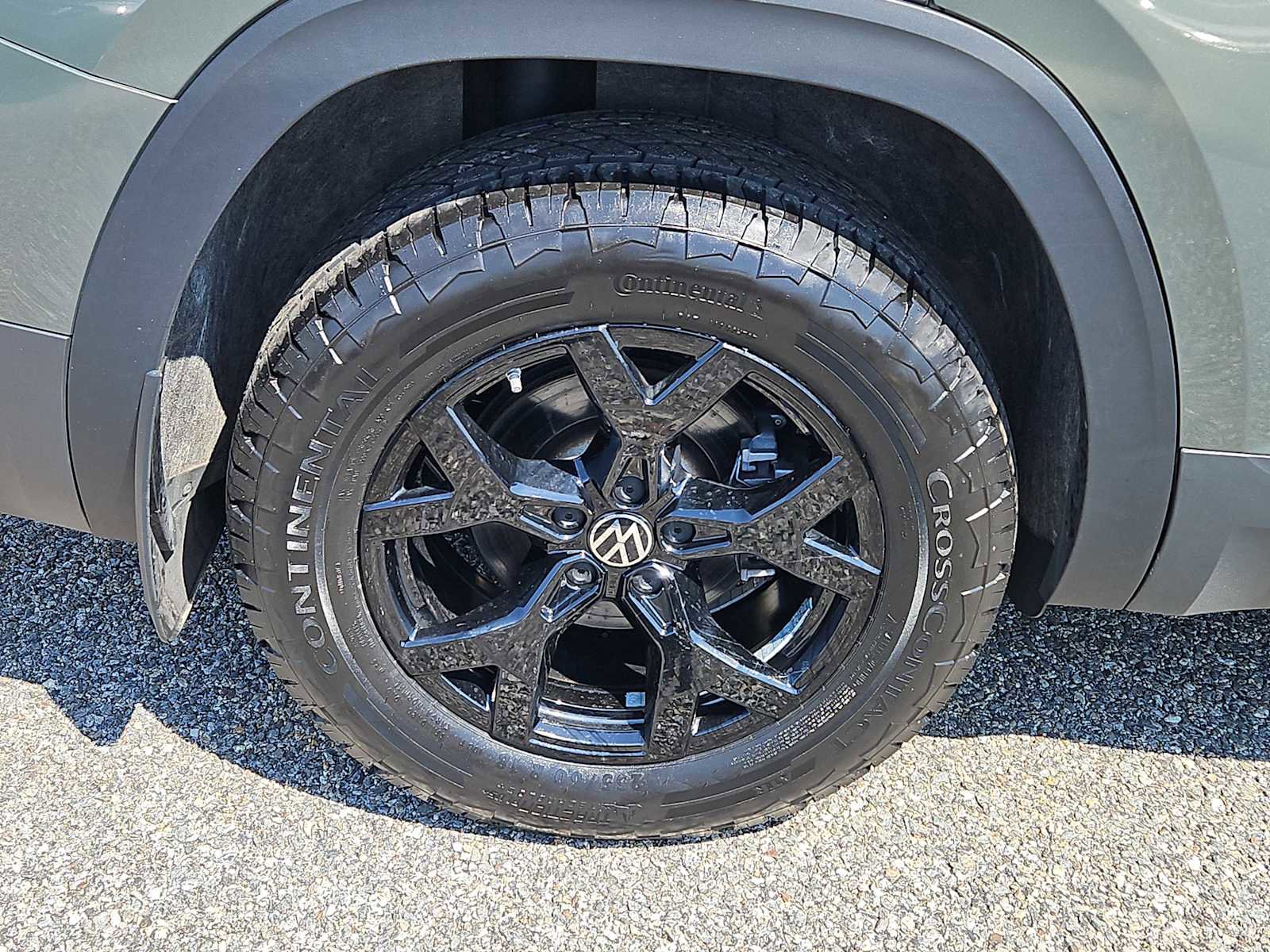 Used 2024 Volkswagen Atlas Peak Edition SE AWD/4WD image 10