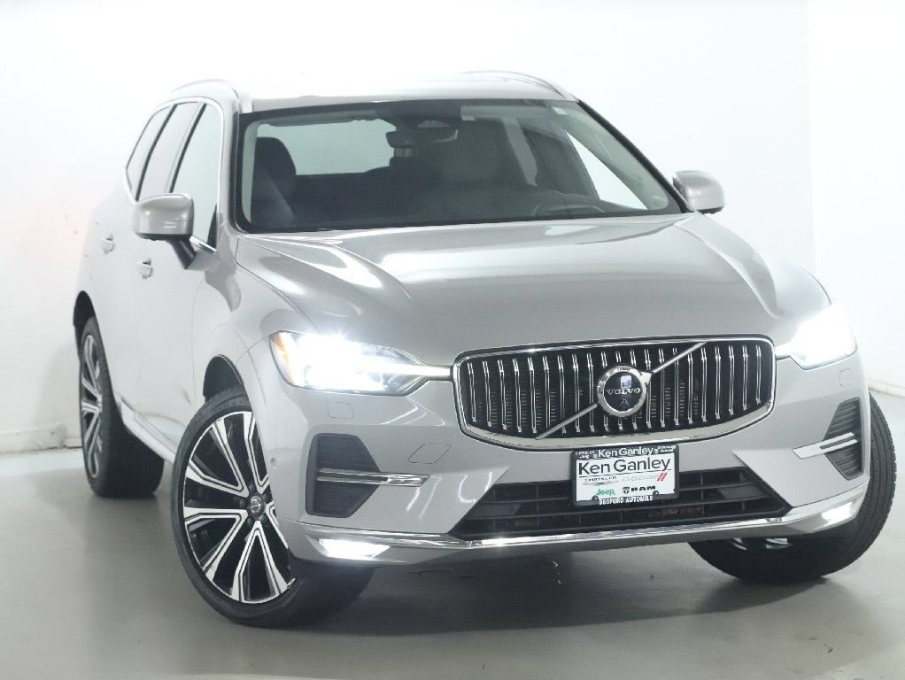 Used 2023 Volvo XC60 B5 Ultimate w/ Climate Package AWD/4WD image 2