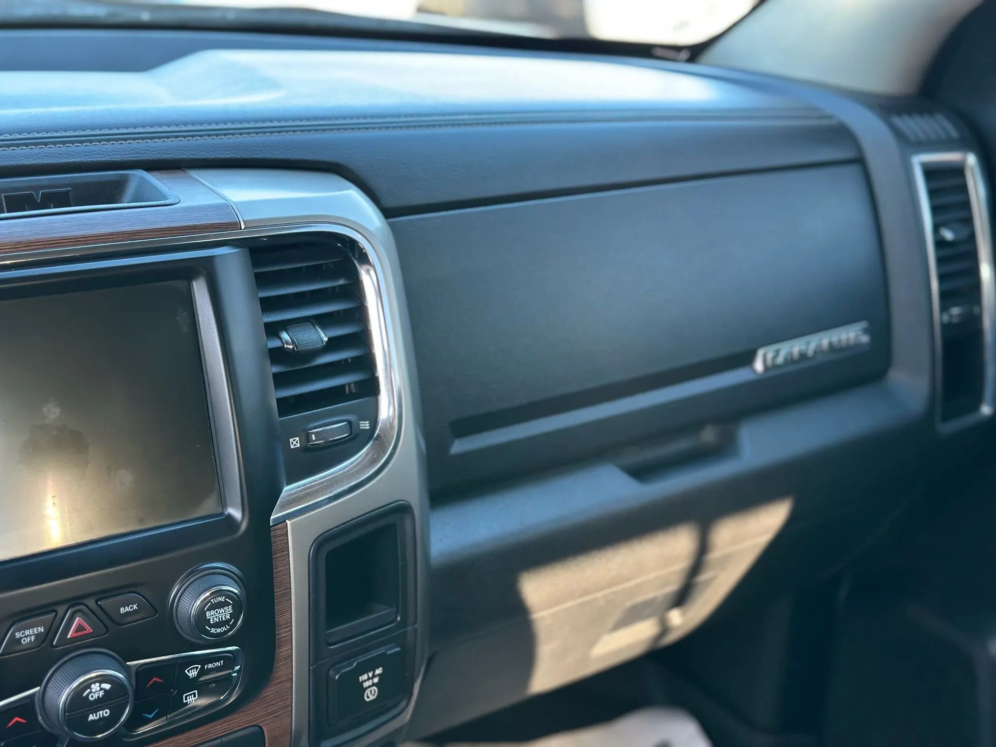 Used 2013 RAM 3500 Laramie image 20