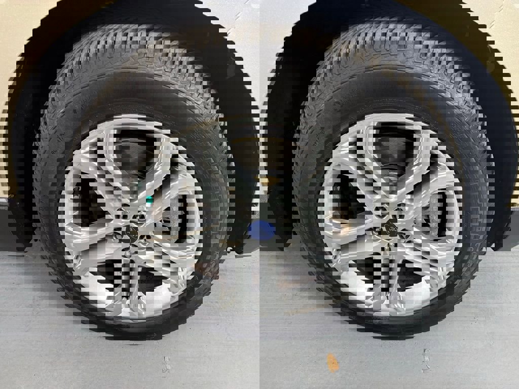 Used 2017 Ford Edge Titanium w/ Equipment Group 301A image 10