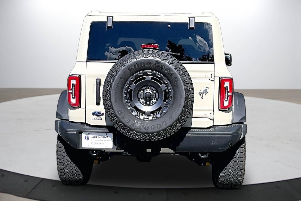 Used 2025 Ford Bronco Badlands AWD/4WD image 8
