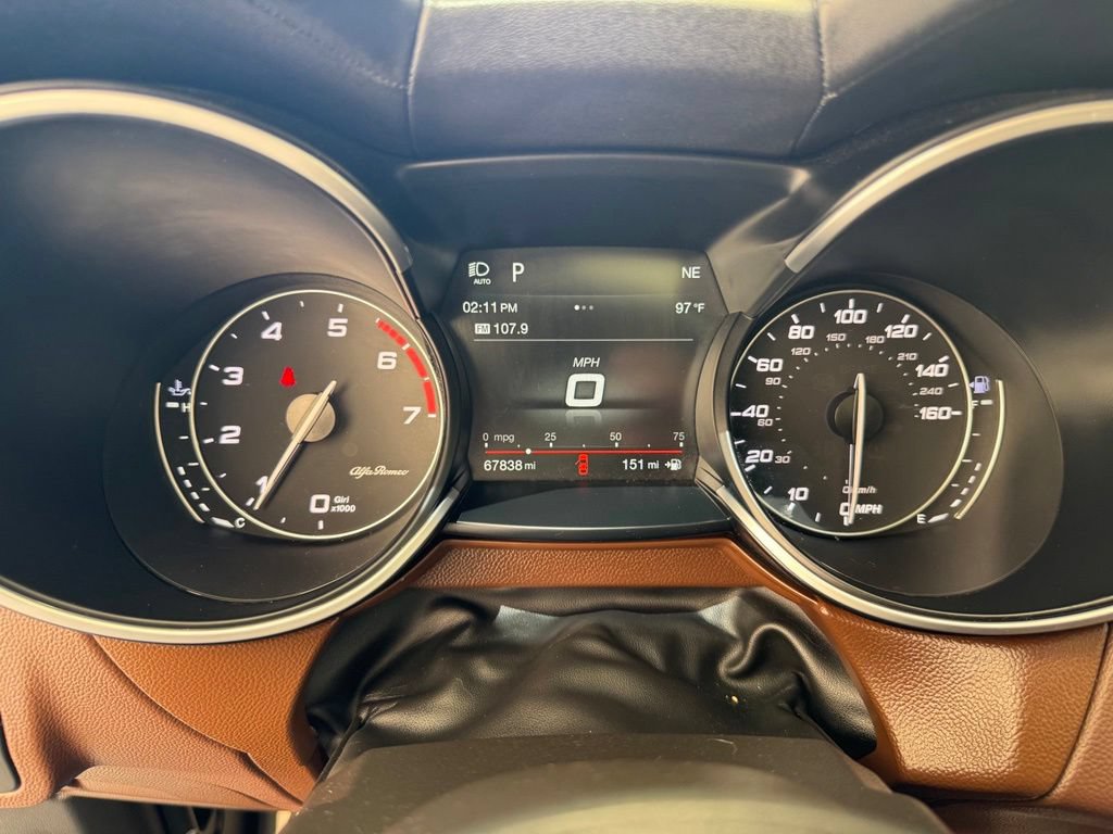 Used 2019 Alfa Romeo Stelvio Ti Lusso w/ Quick Order Package 22X Lusso AWD/4WD image 37