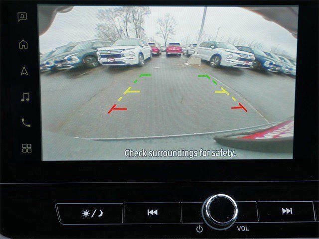 New 2026 Mitsubishi Outlander ES image 9