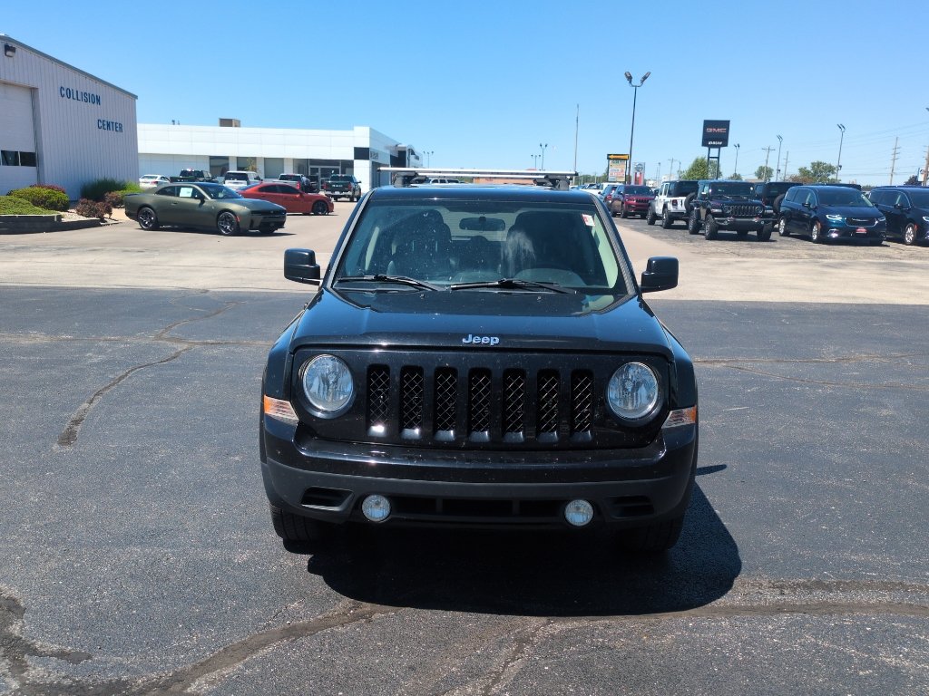 Used 2015 Jeep Patriot High Altitude FWD image 2