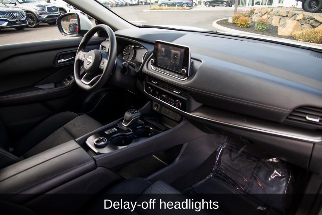 Used 2024 Nissan Rogue SV image 19