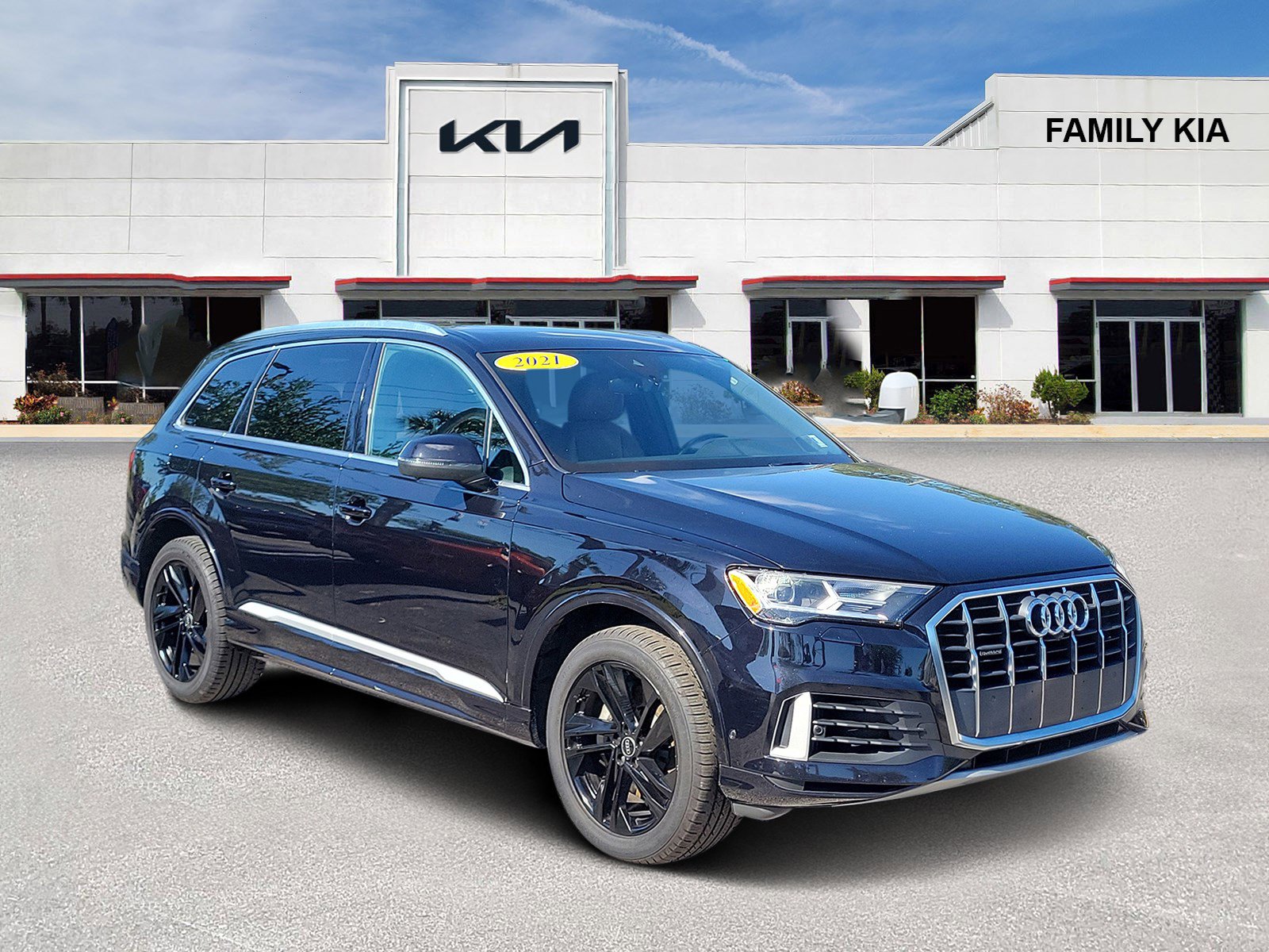 Used 2021 Audi Q7 3.0T Premium Plus w/ Premium Plus Package AWD/4WD image 1