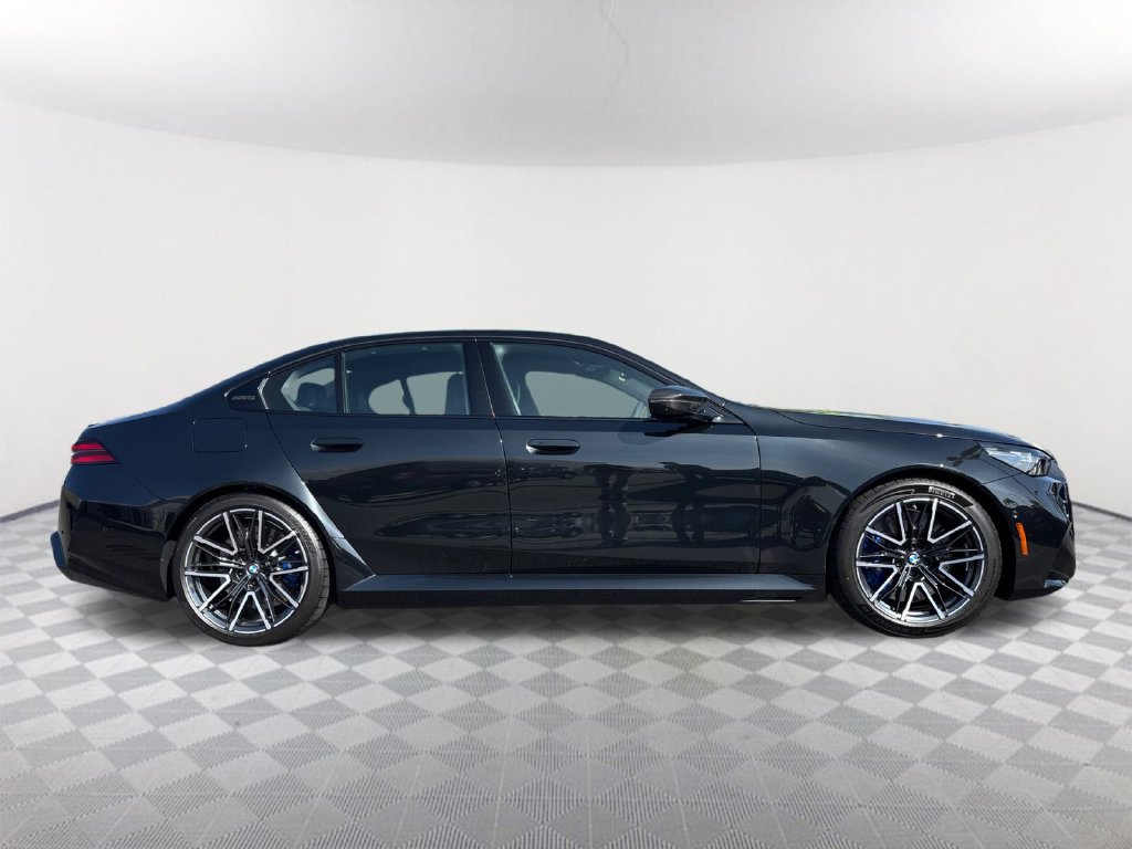 New 2027 BMW M5 w/ Carbon Package AWD/4WD image 3
