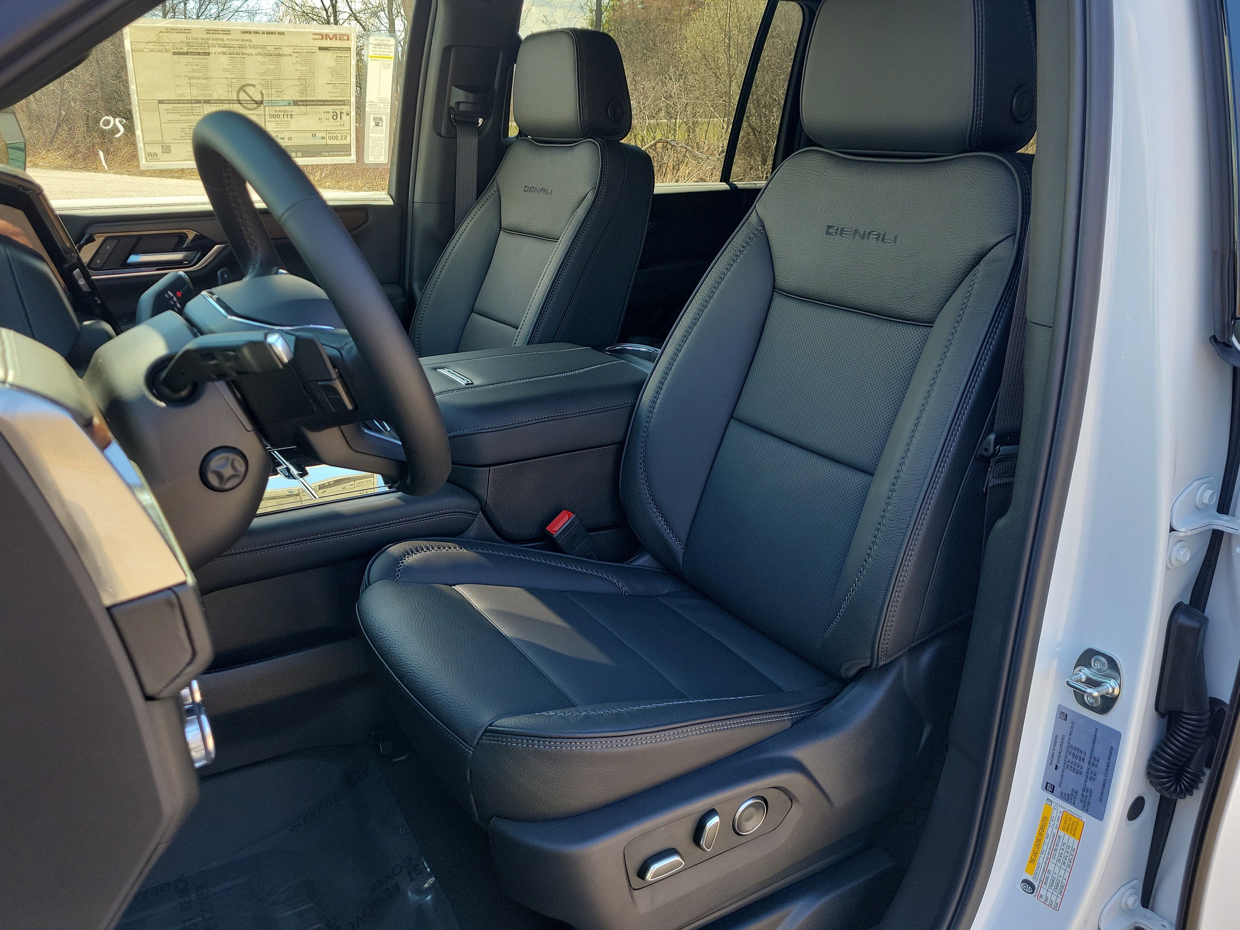 New 2026 GMC Yukon XL Denali AWD/4WD image 4