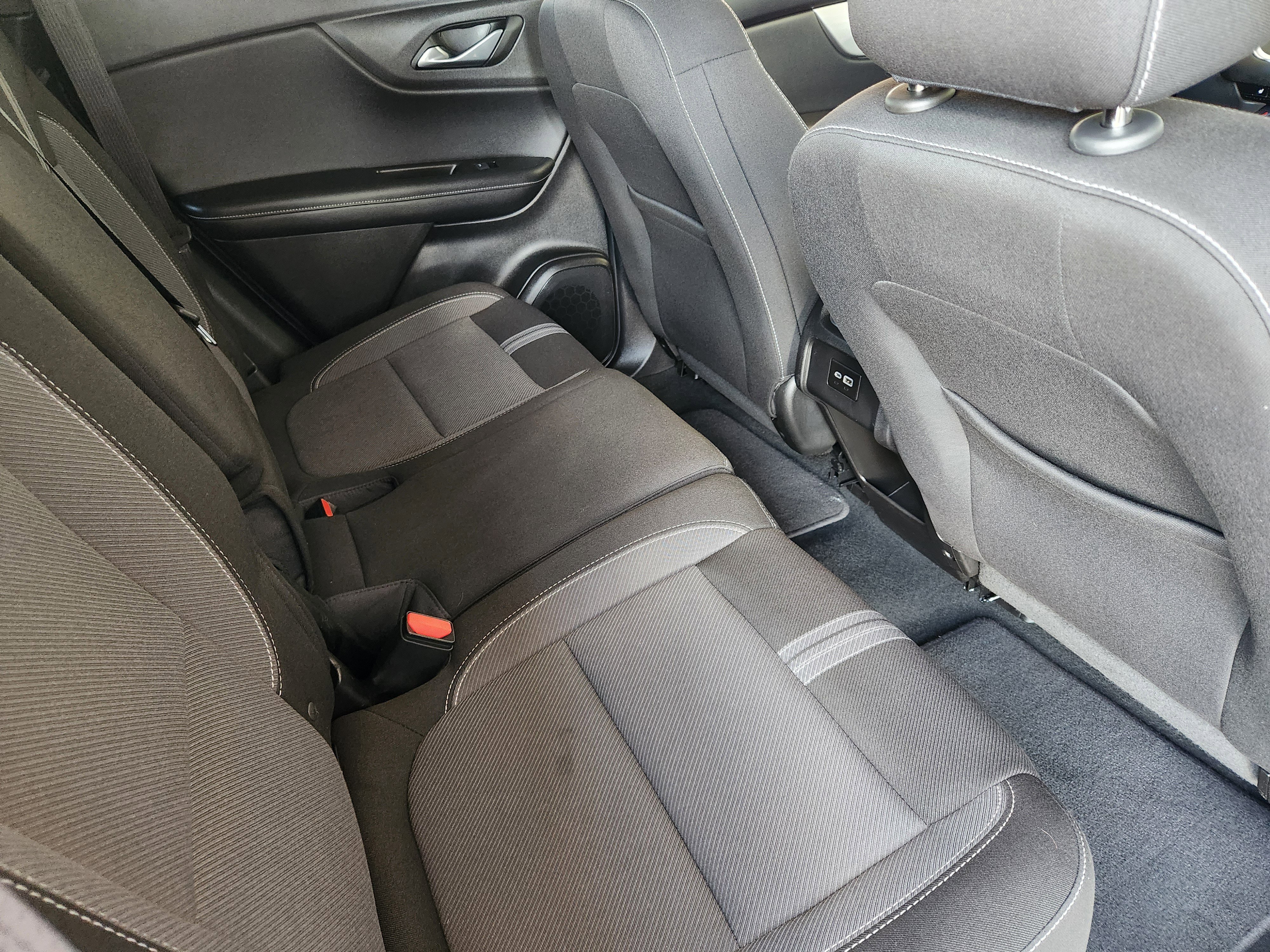 Certified 2025 Chevrolet Blazer LT image 34