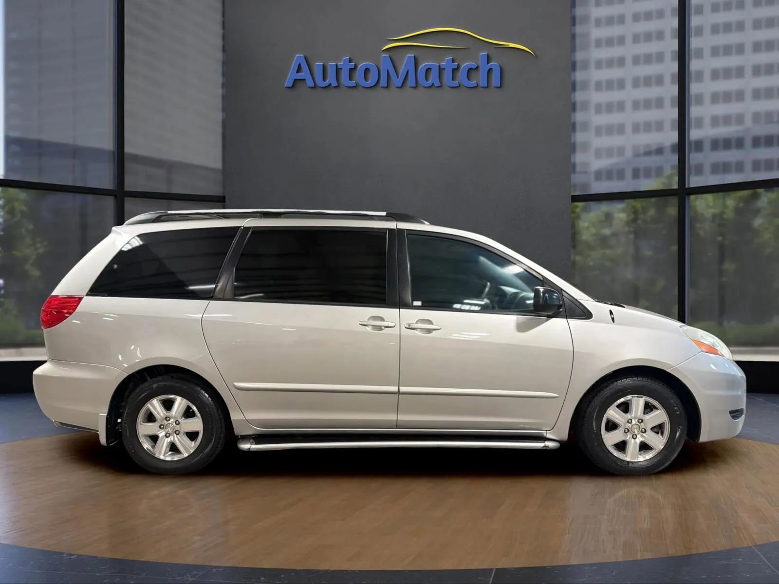 Used 2009 Toyota Sienna CE FWD image 12
