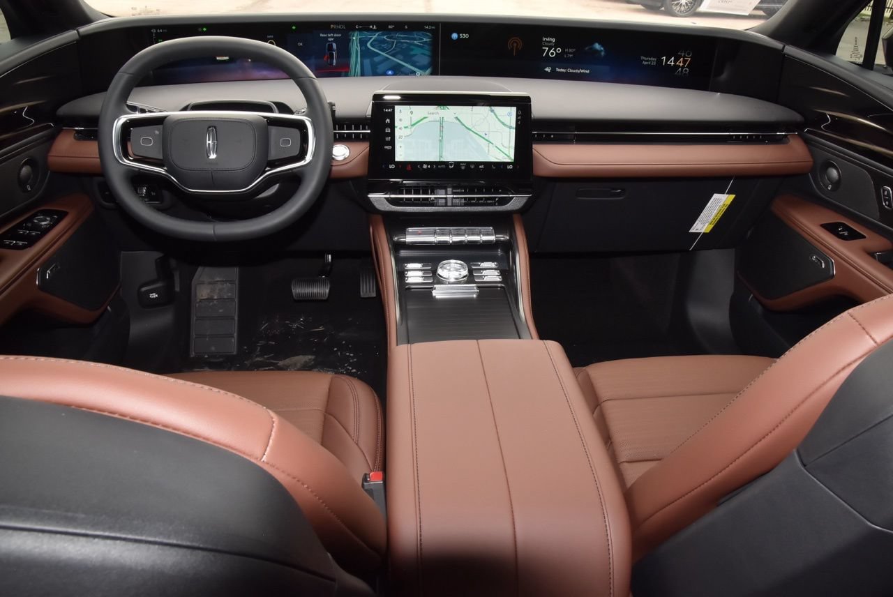 New 2026 Lincoln Nautilus Reserve w/ Jet Appearance Package AWD/4WD image 23