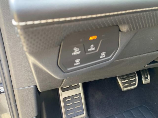 Used 2024 Volkswagen Atlas SEL Premium R-Line image 17