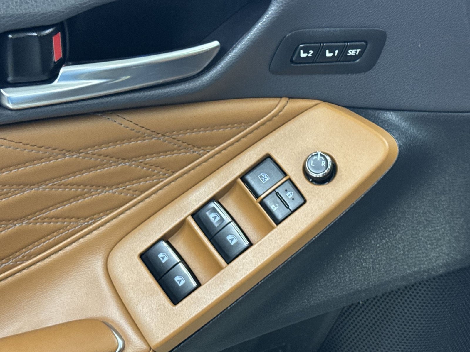 Used 2020 Toyota Avalon Limited w/ Advanced Safety Package FWD image 27