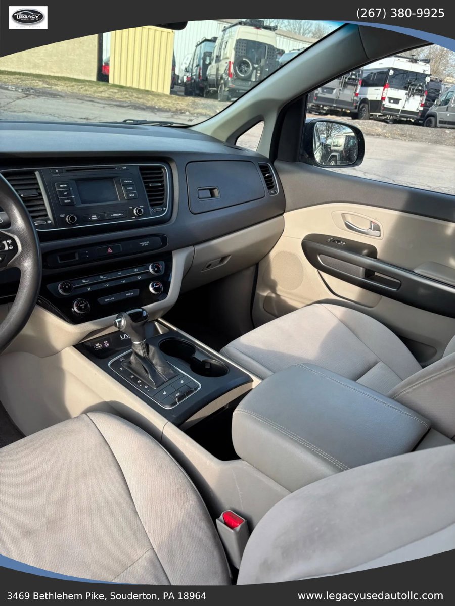 Used 2015 Kia Sedona LX w/ LX Convenience Package image 27