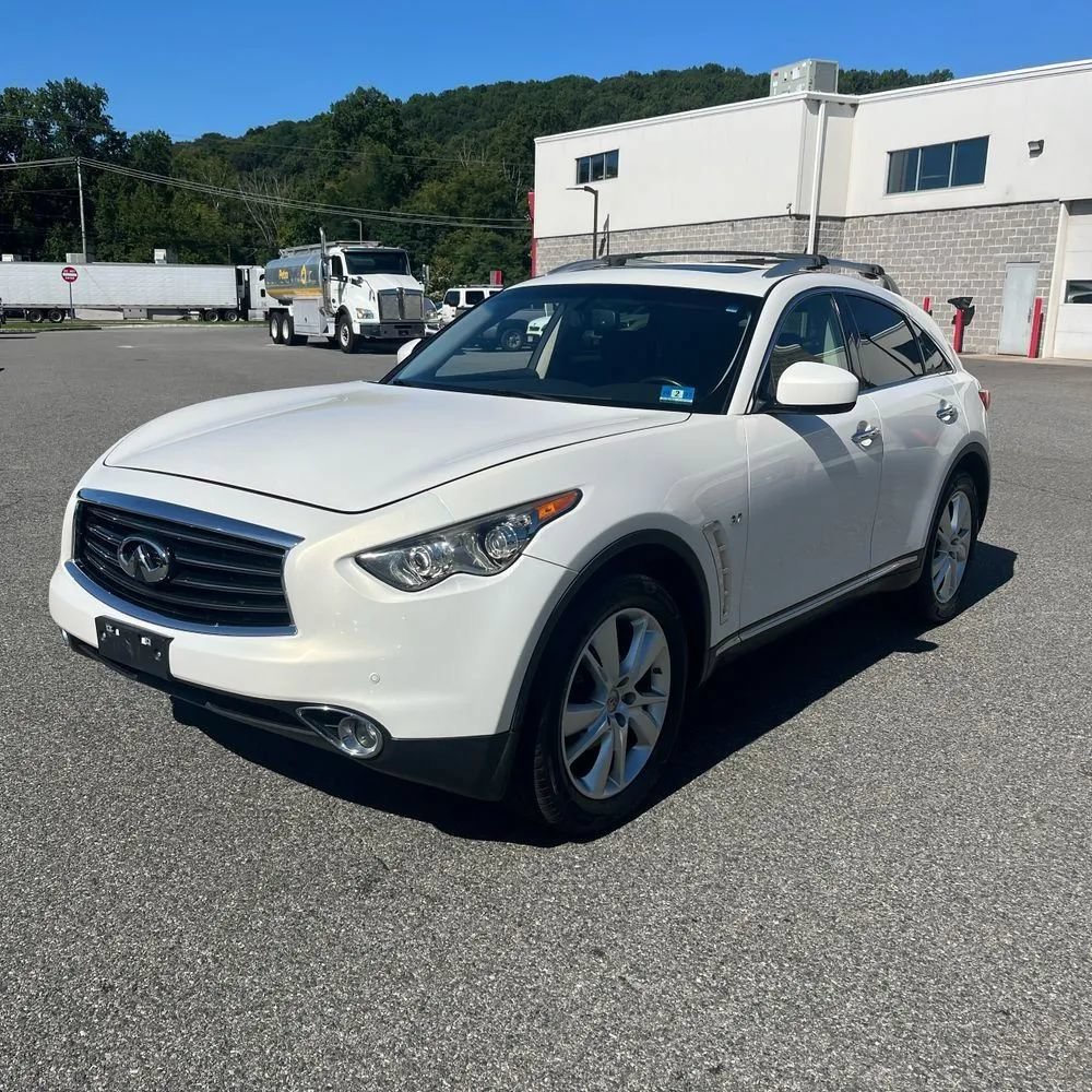 Used 2014 INFINITI QX70 AWD w/ Premium Package image 1