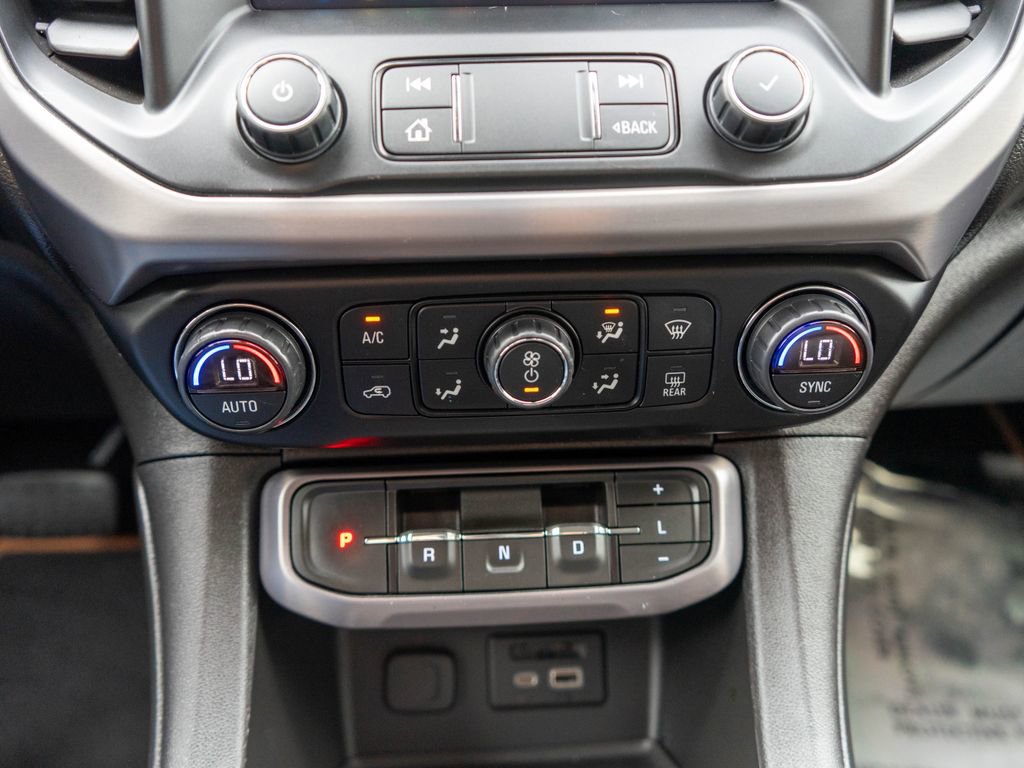 Used 2021 GMC Acadia AT4 w/ Technology Package image 28