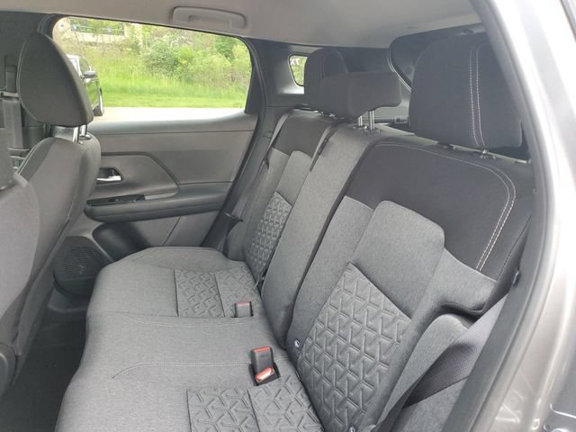 New 2026 Nissan Kicks SV w/ Cold Weather Package FWD image 24