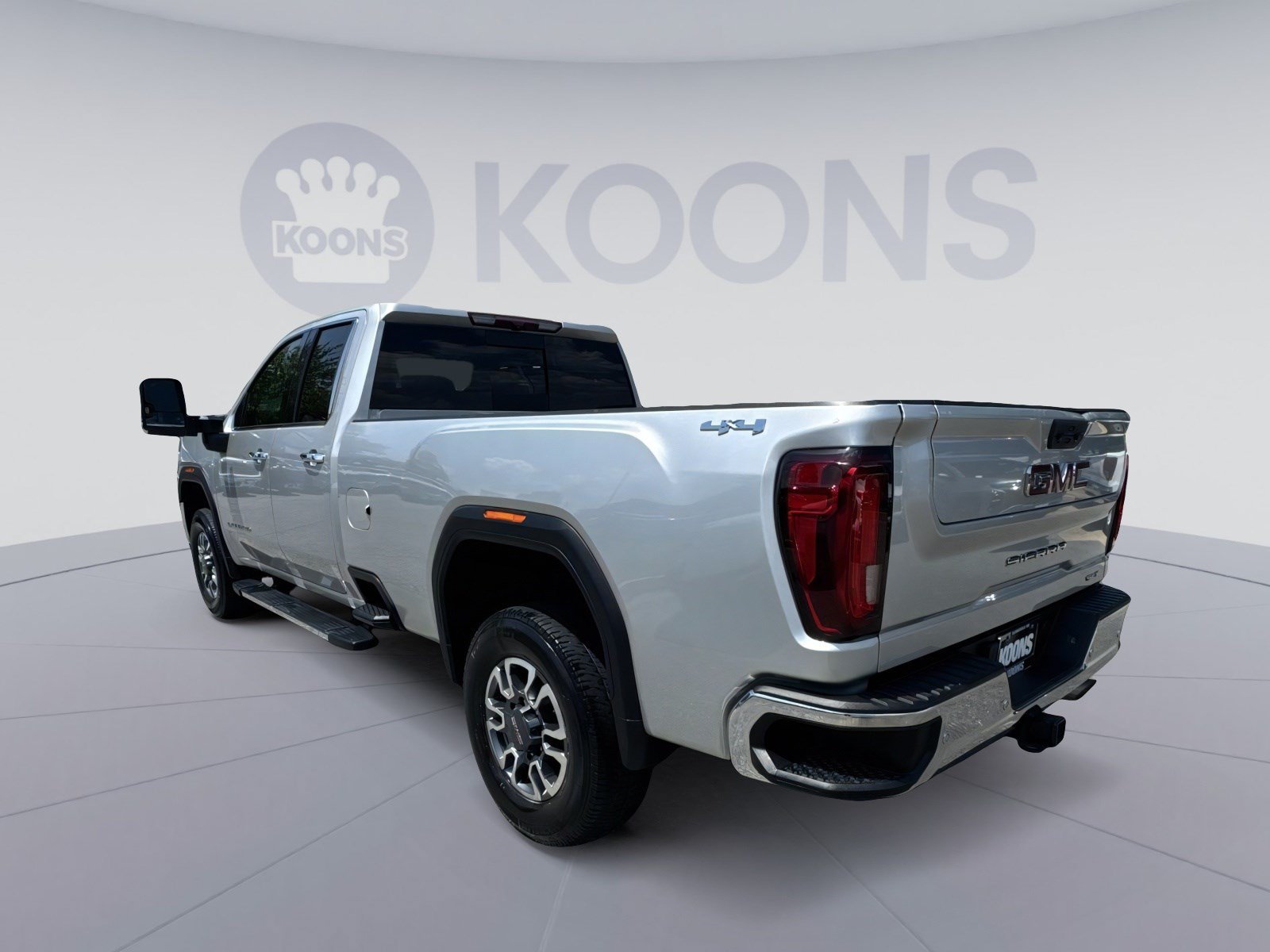 Used 2022 GMC Sierra 2500 SLT w/ SLT Convenience Package AWD/4WD image 4