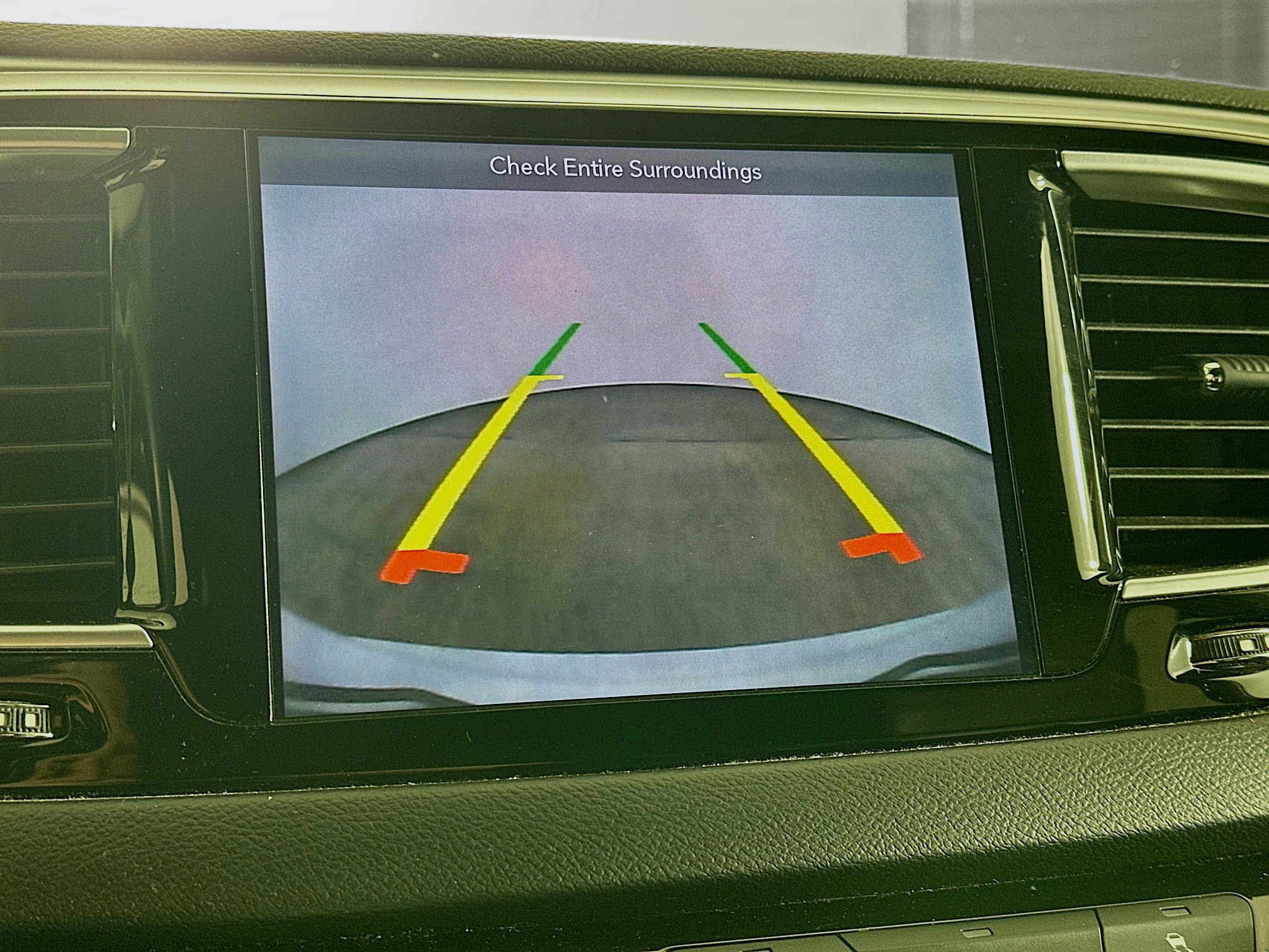 Used 2018 Chrysler Pacifica Touring-L w/ Premium Audio Group FWD image 22