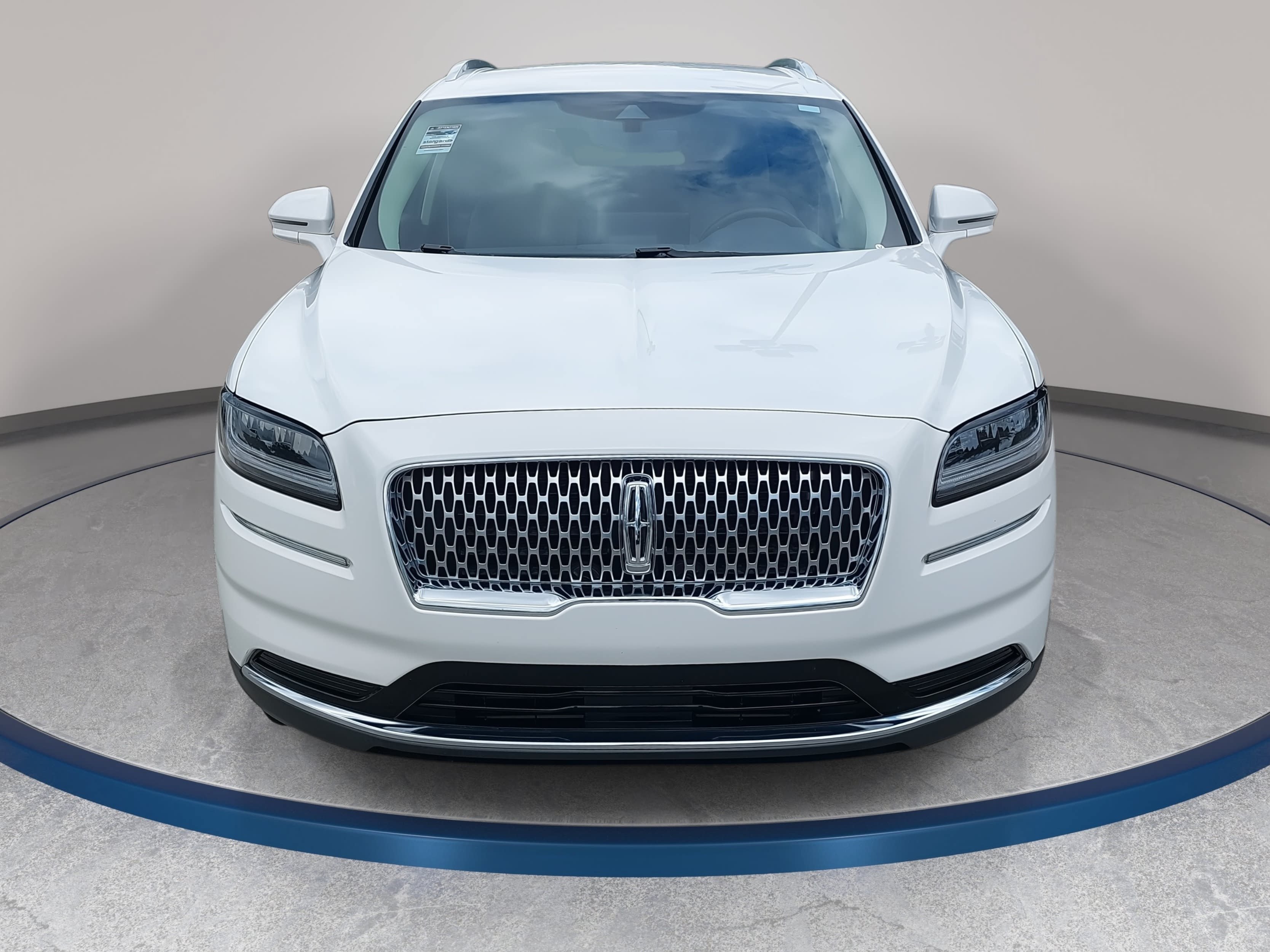 Used 2021 Lincoln Nautilus FWD w/ Equipment Group 101A image 2