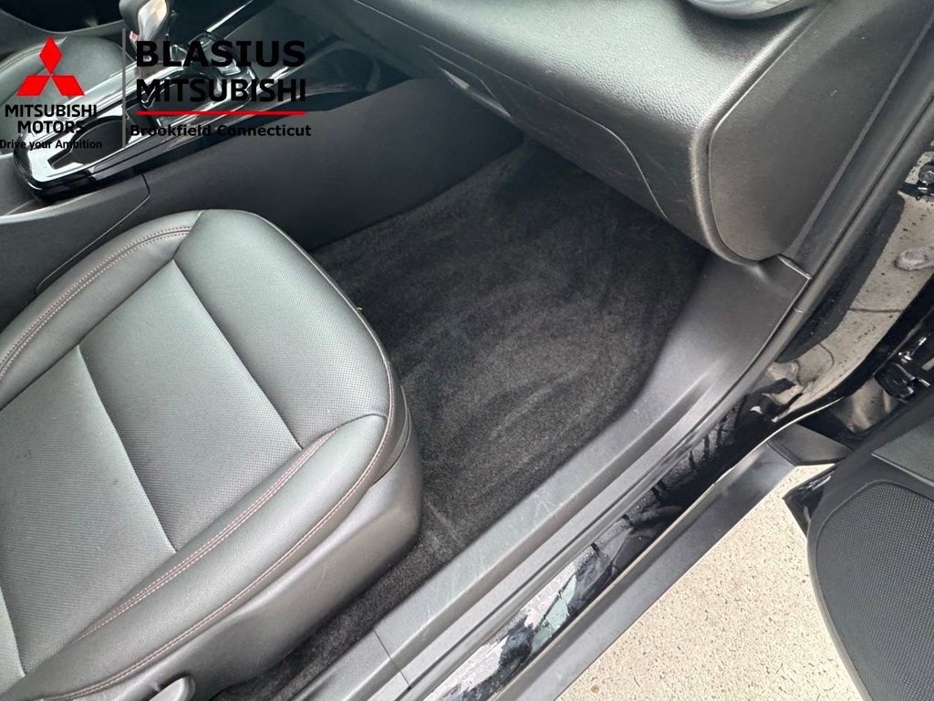 Used 2024 Chevrolet Trax RS image 35