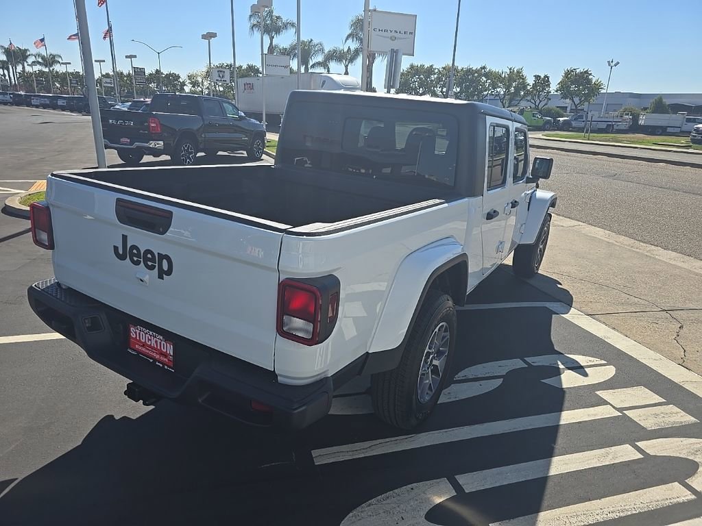 New 2025 Jeep Gladiator Sport AWD/4WD image 12