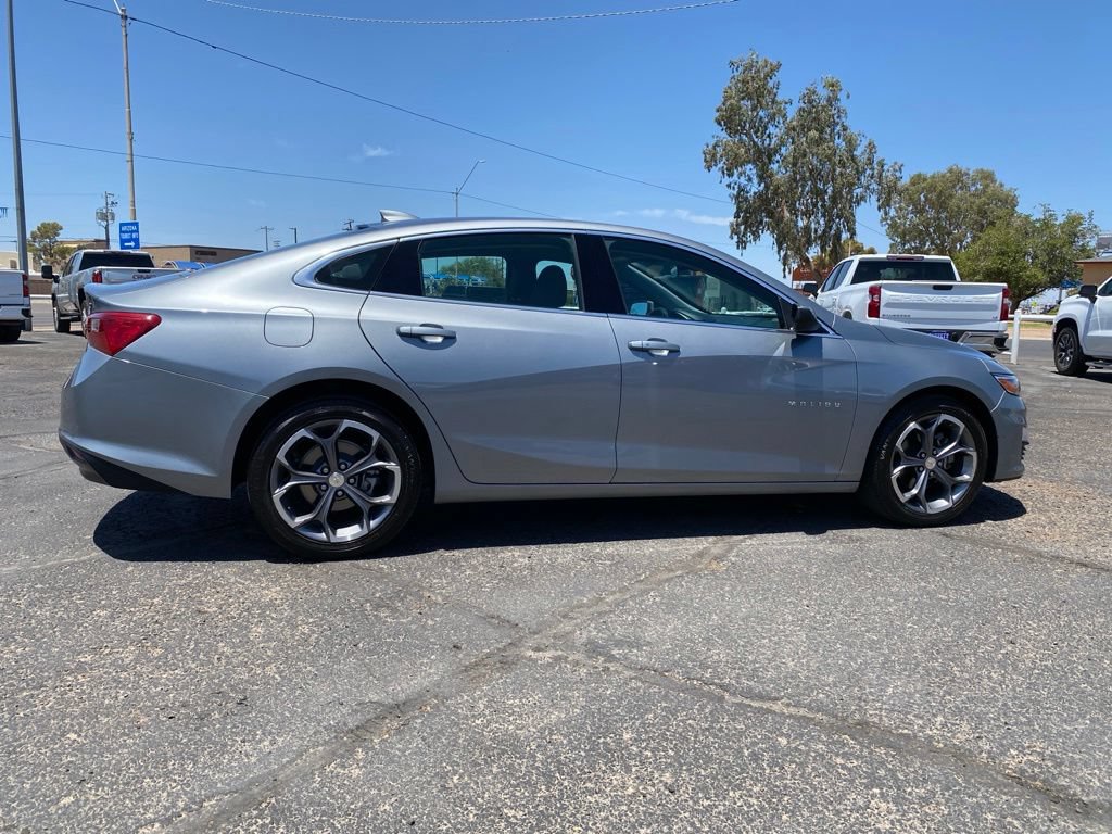Used 2024 Chevrolet Malibu LT FWD image 5
