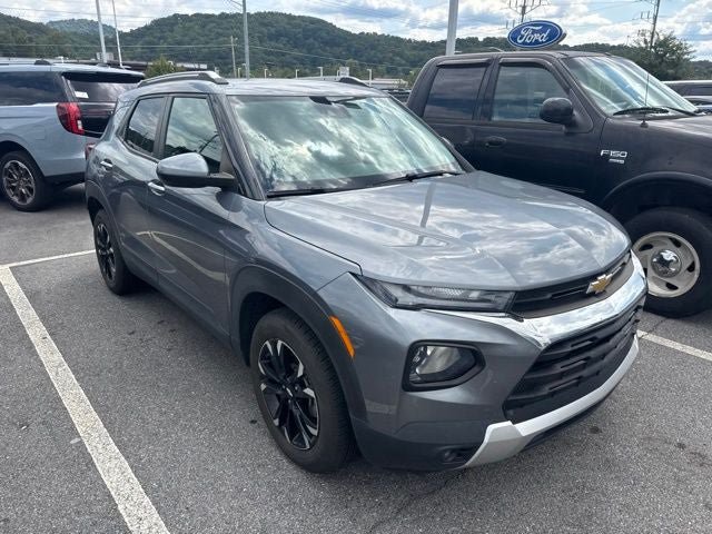 Used 2022 Chevrolet TrailBlazer LT w/ Convenience Package FWD image 9