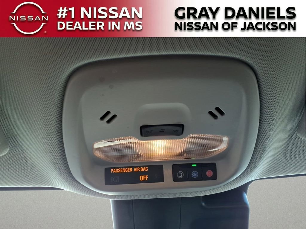 Used 2025 Chevrolet Trax LT w/ LT Convenience Package FWD image 21