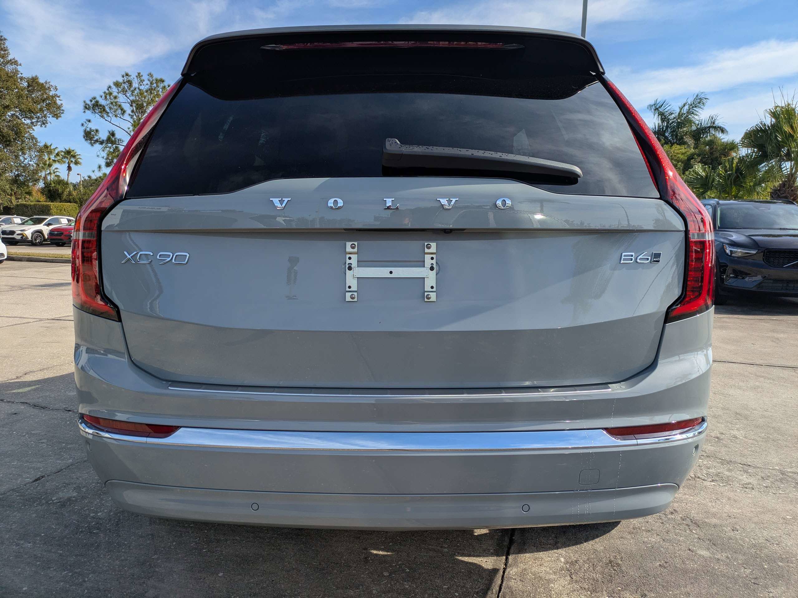 New 2026 Volvo XC90 B6 Plus w/ Protection Package Premier image 5