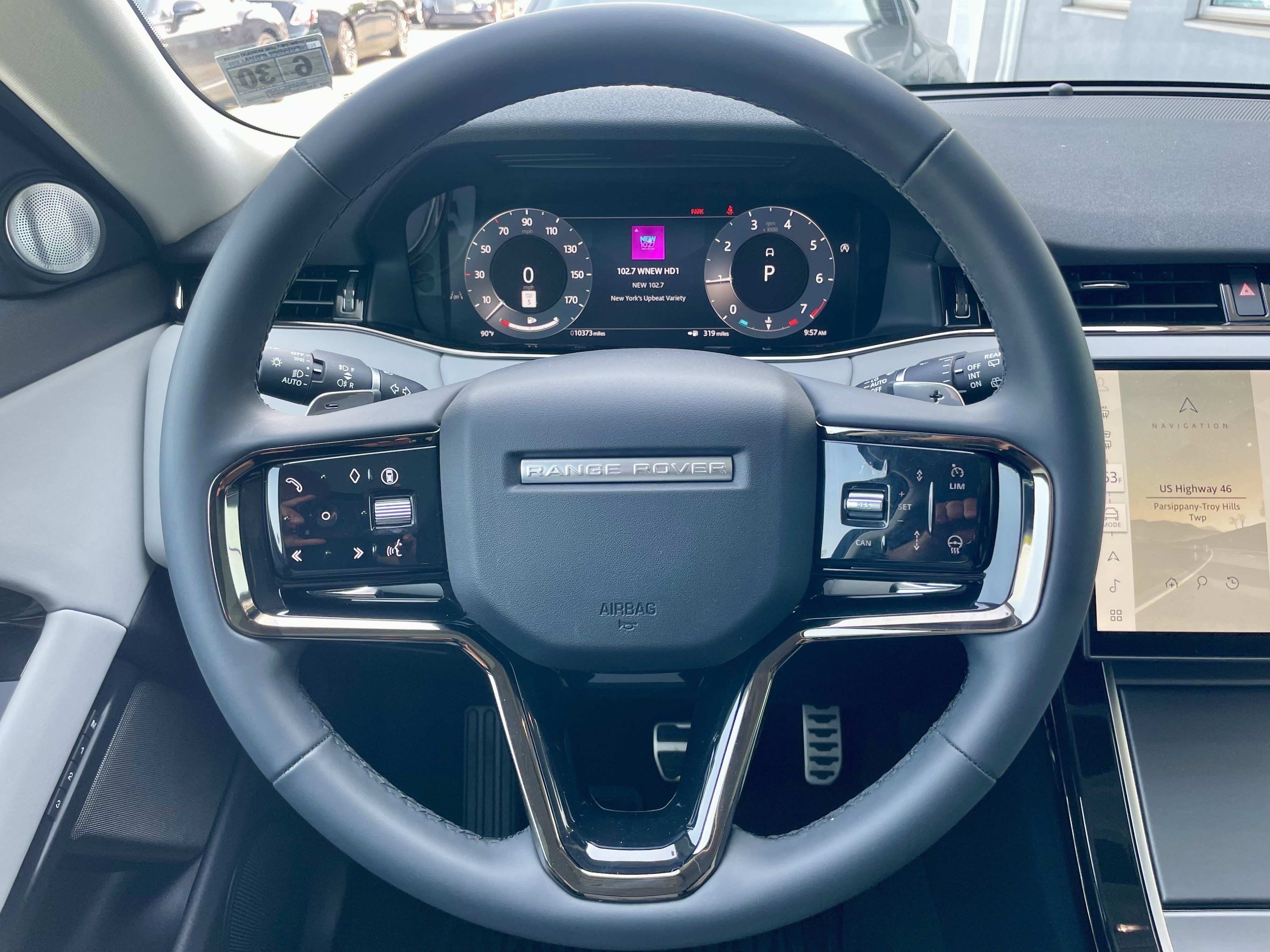 Certified 2025 Land Rover Range Rover Evoque Dynamic SE AWD/4WD image 22