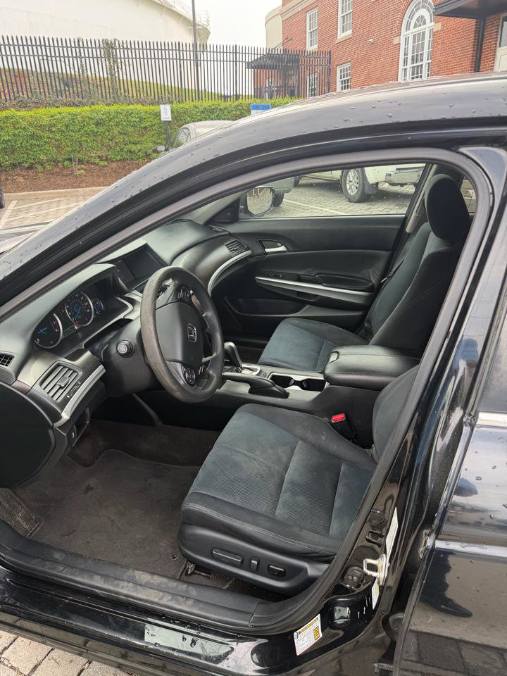 Used 2013 Honda Crosstour EX image 2