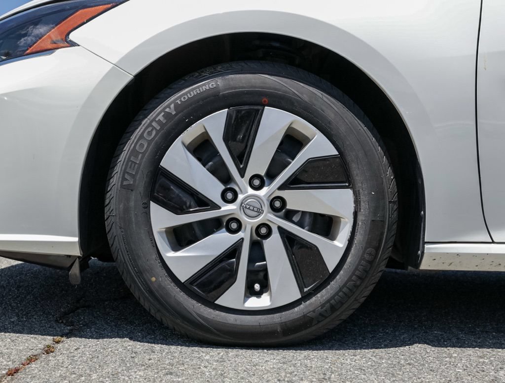Used 2024 Nissan Altima 2.5 S FWD image 11
